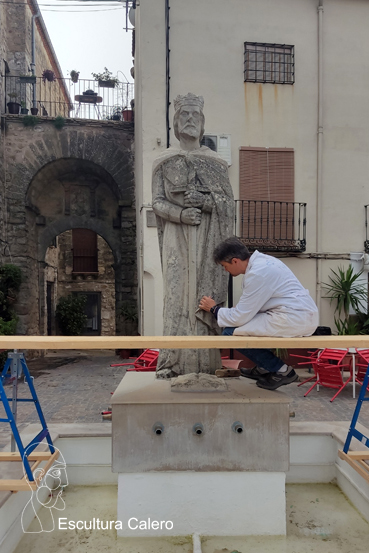 Restauración del monumento a San Fernando en Iznatoraf